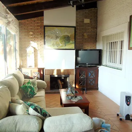 4 Bedrooms House With Enclosed Garden And Wifi At Sanlucar La Mayor *