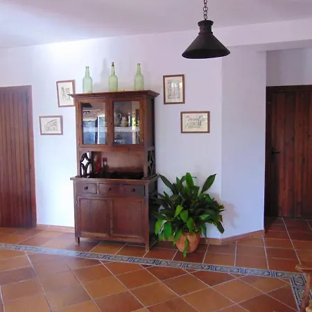 Prázdninový dům 4 Bedrooms House With Enclosed Garden And Wifi At Sanlucar La Mayor Sevilla